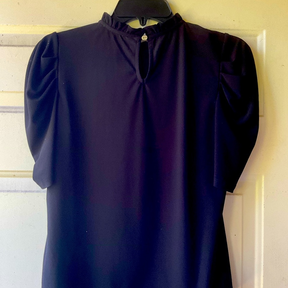 Cece Short Puff-Sleeve Ruffled Neck Top - Picture 2 of 7